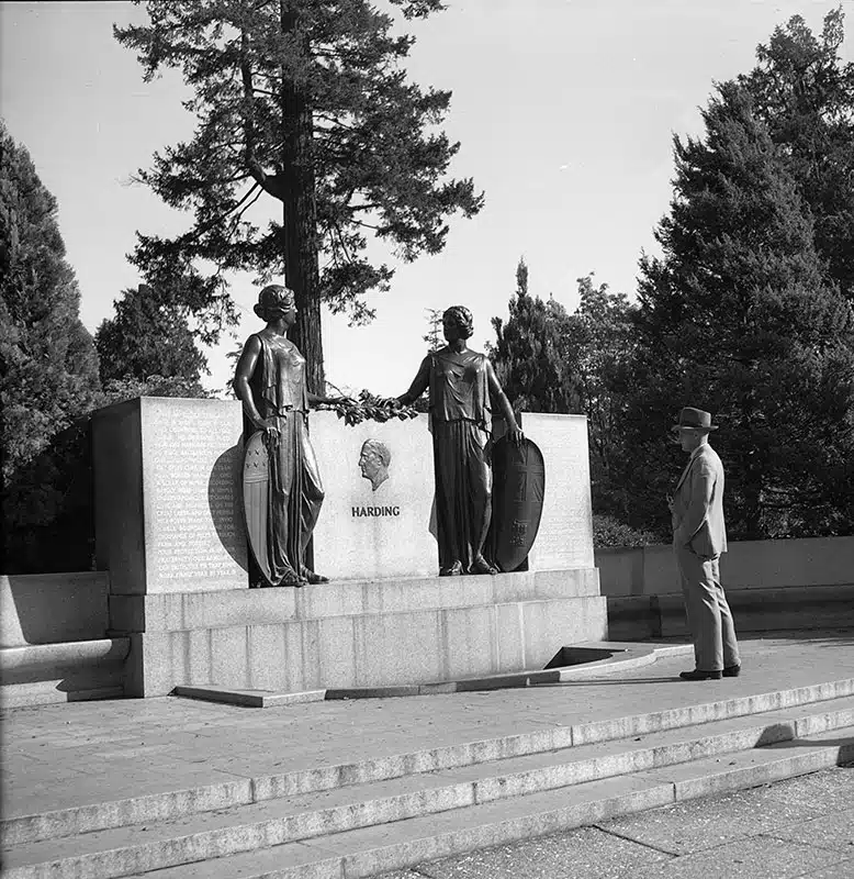 5 Secret Stories from Stanley Park 13 Charles Marega’s Harding Memorial in Stanley Park. Photo by James Crookall (cropped), City of Vancouver Archives # 260-2179.