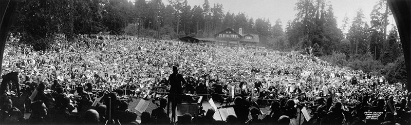 The Vancouver Symphony Orchestra opening the Malkin Bowl in 1934 to a crowd of 15,000. City of Vancouver Archives #316-1.