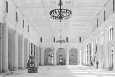Want to take a Self-Guided Walking Tour of Downtown Vancouver? 5 Waterfront Station (known at the time as the third CPR station) under construction in 1914, just before opening in downtown Vancouver. City of Vancouver Archives #152-1.070